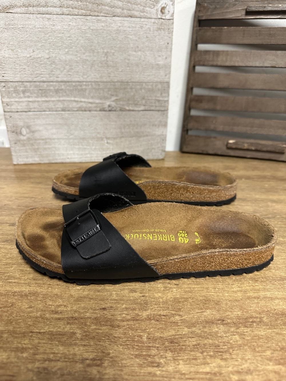 Birkenstock good shape mardid birko-flor cork black leather slip on sandals